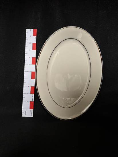 Picture of Ivory 12" Oval Platter