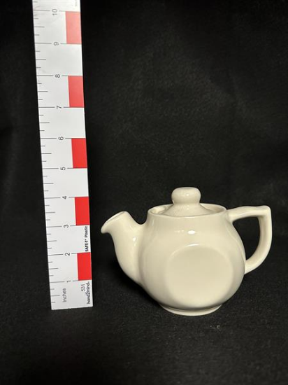 Picture of Ivory 10oz Tea Pot w/lid